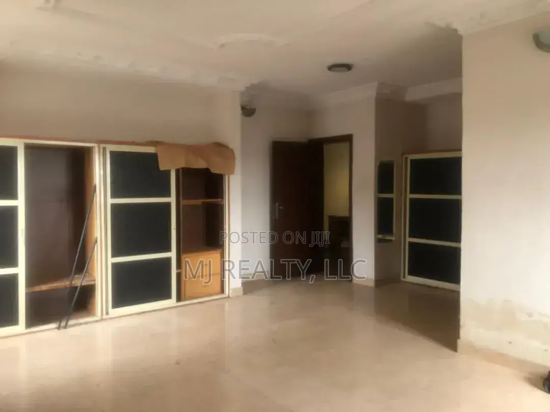 4bdrm Duplex in Omole Phase 2 for rent