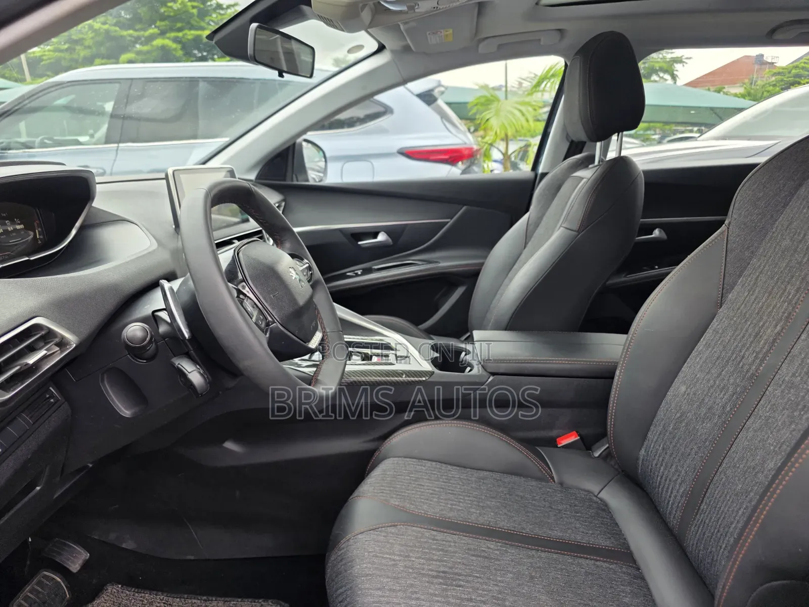 Peugeot 5008 2018 Green