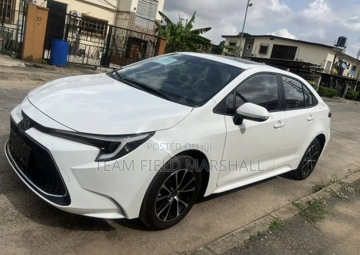 New Toyota Corolla Hybrid LE 2025 White