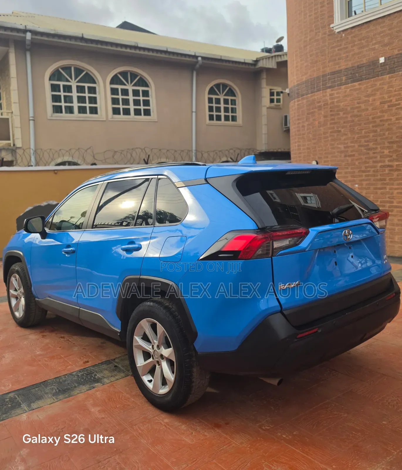 Toyota RAV4 2019 Blue
