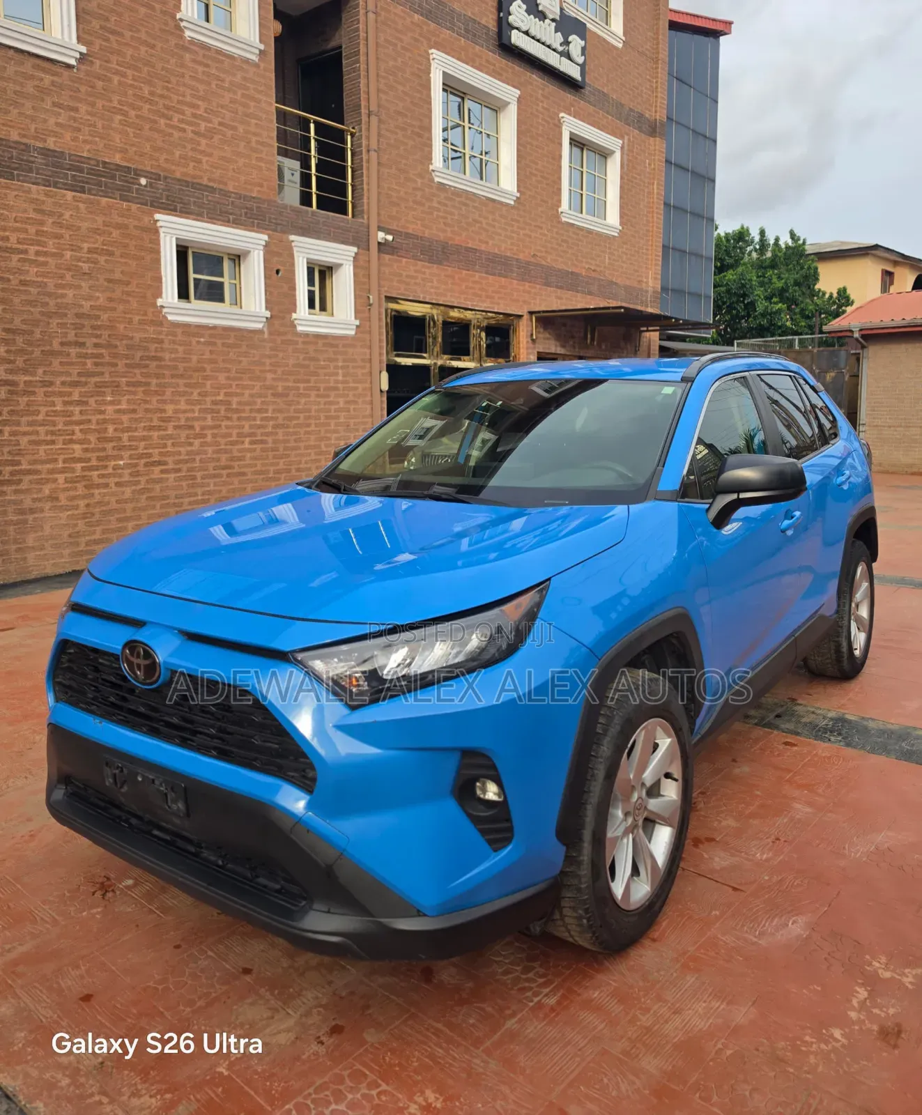 Toyota RAV4 2019 Blue