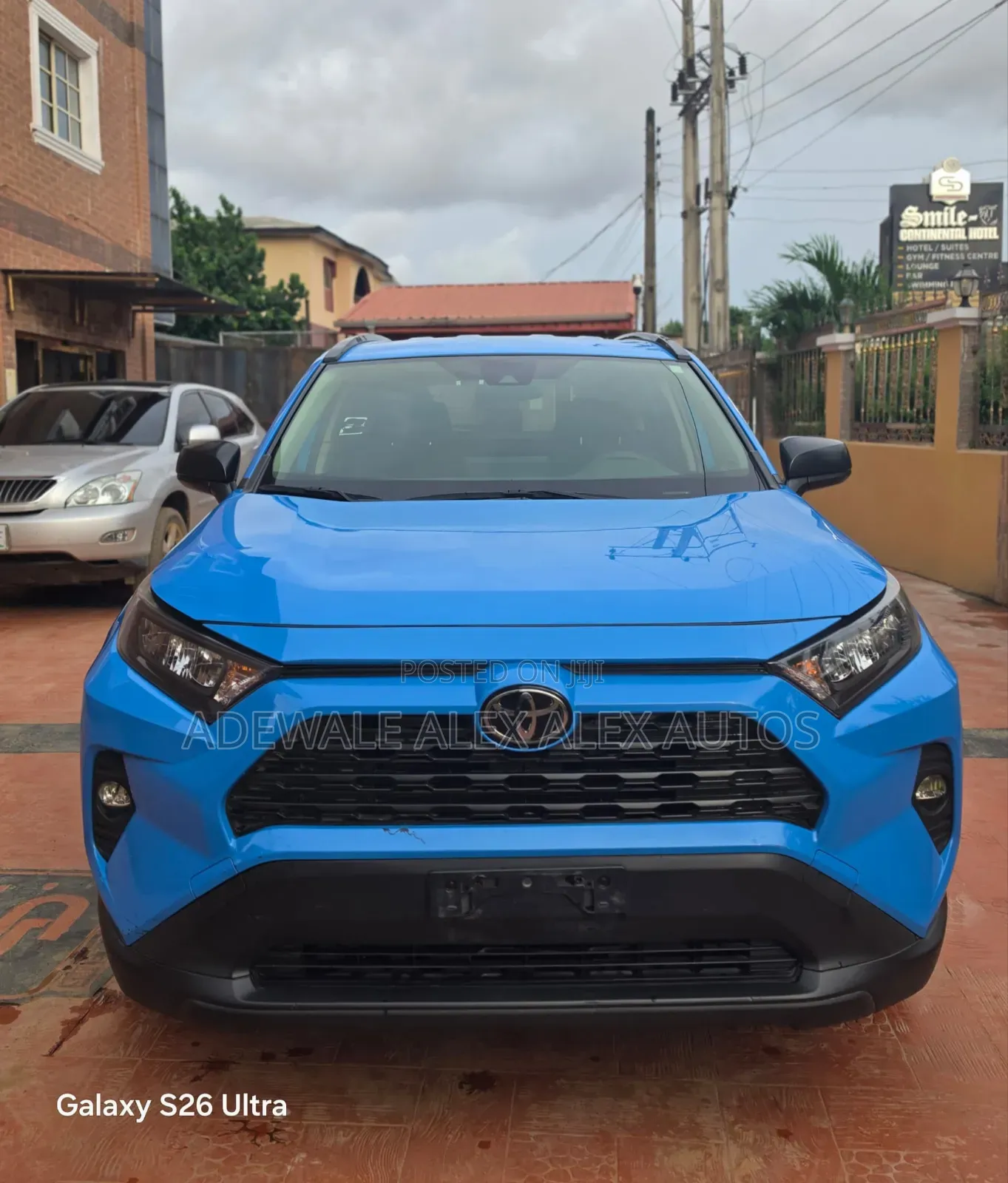 Toyota RAV4 2019 Blue