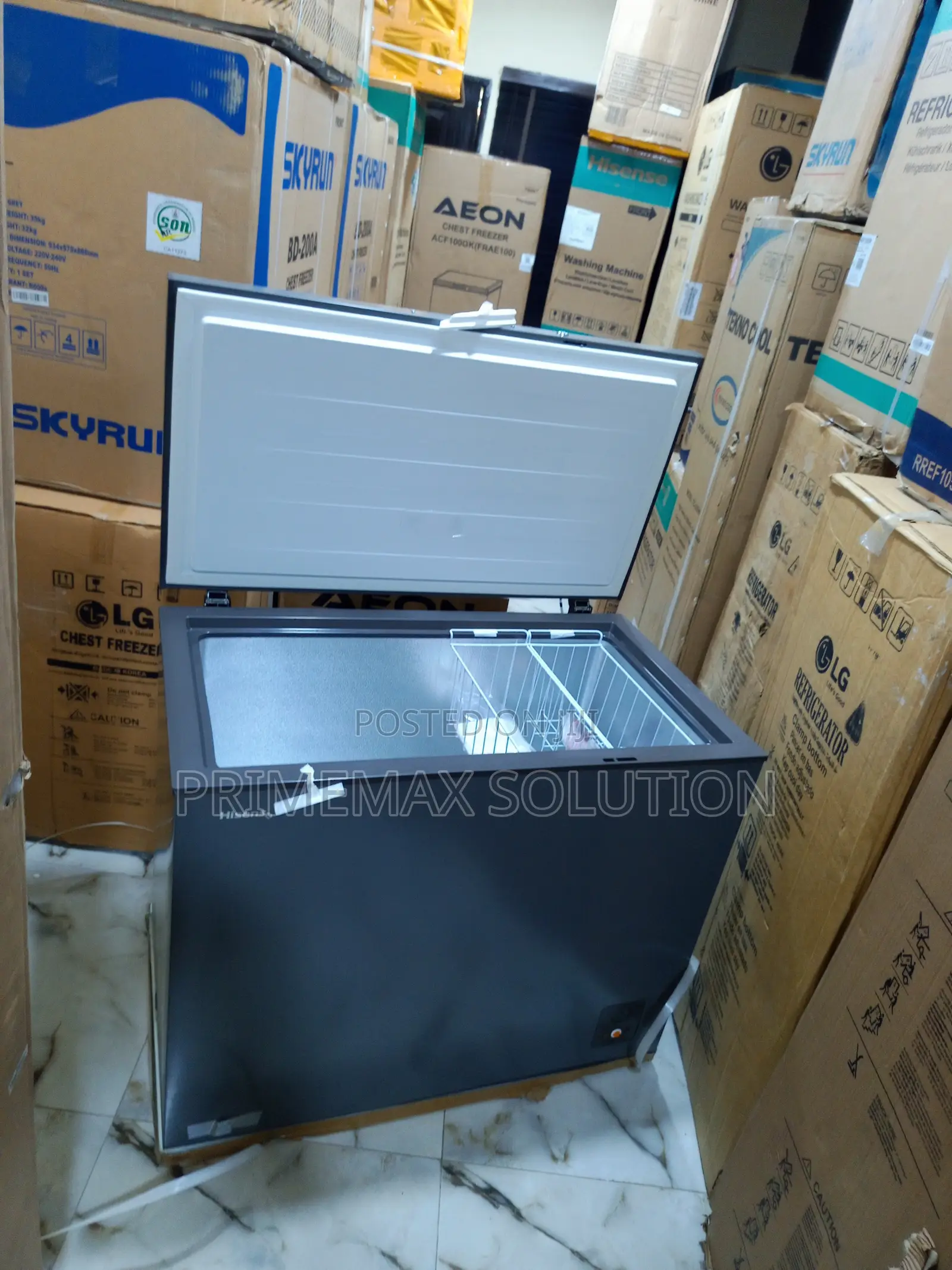 Energy-Efficient Cooling King: Hisense 250l Silver Chest Freezer