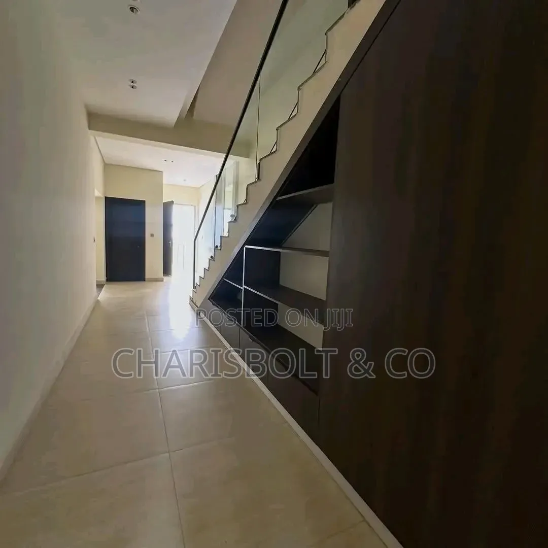 Furnished 5bdrm Duplex in Katampe Extension for sale