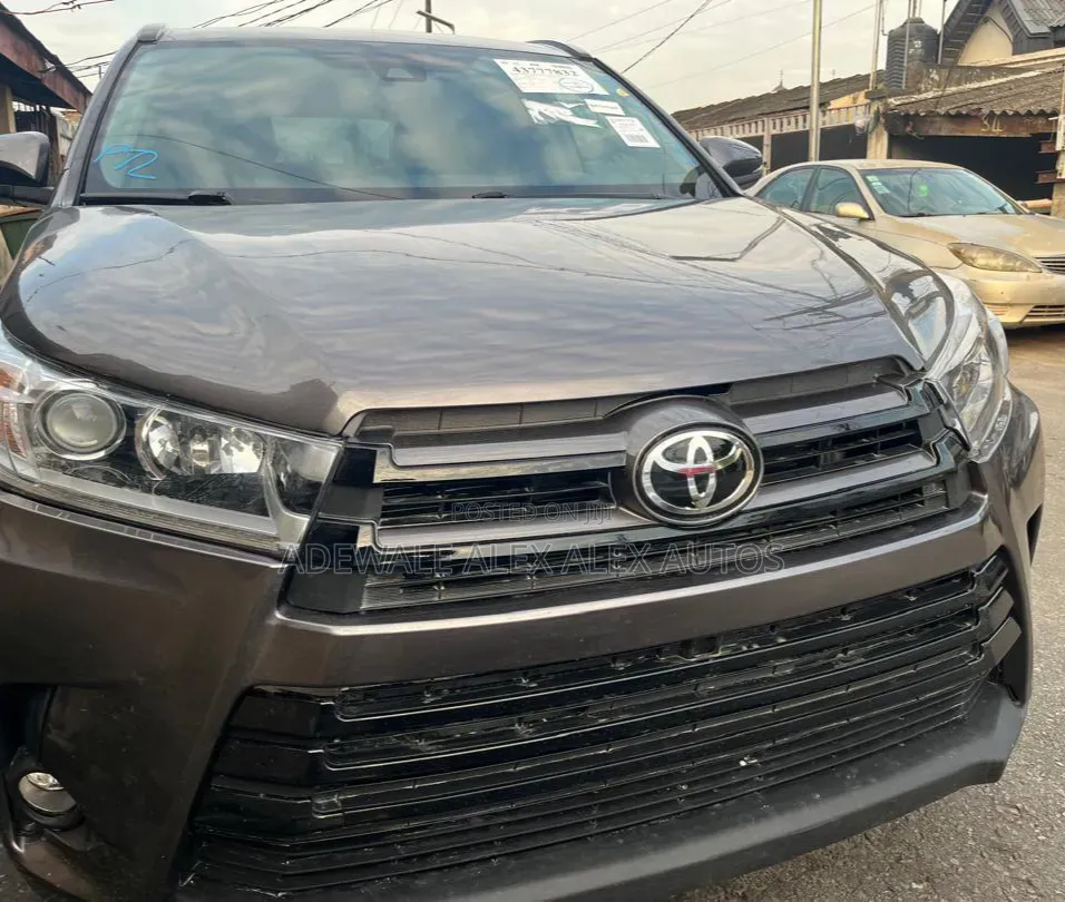 Toyota Highlander 2018 Gray