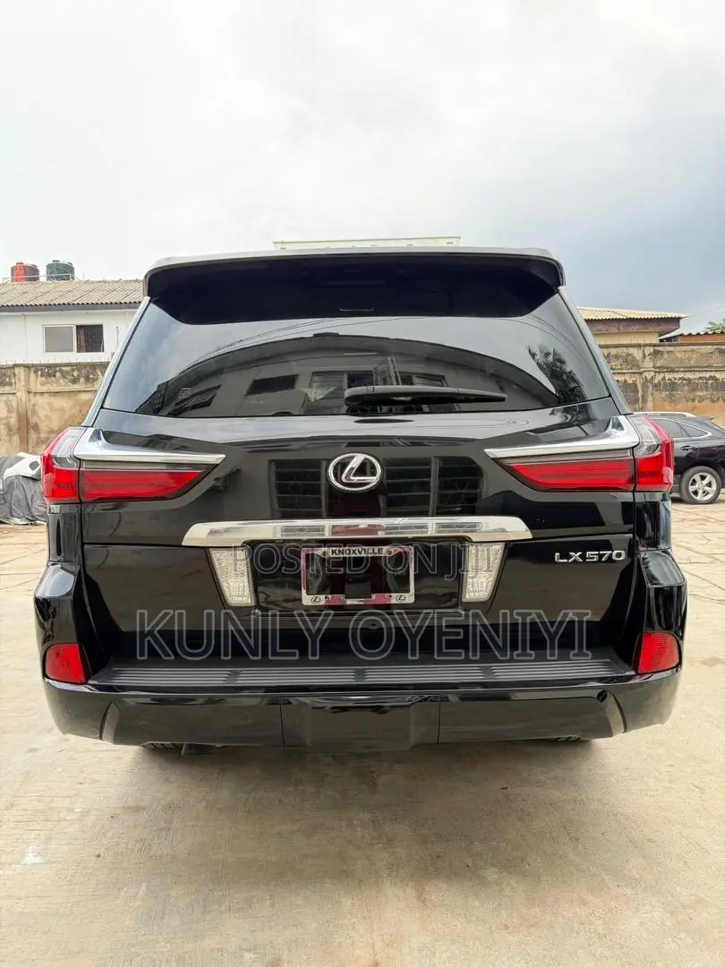 Lexus LX 570 AWD 2017 Black