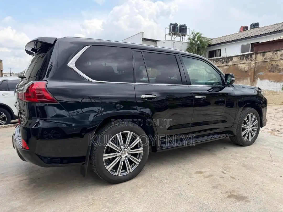 Lexus LX 570 AWD 2017 Black
