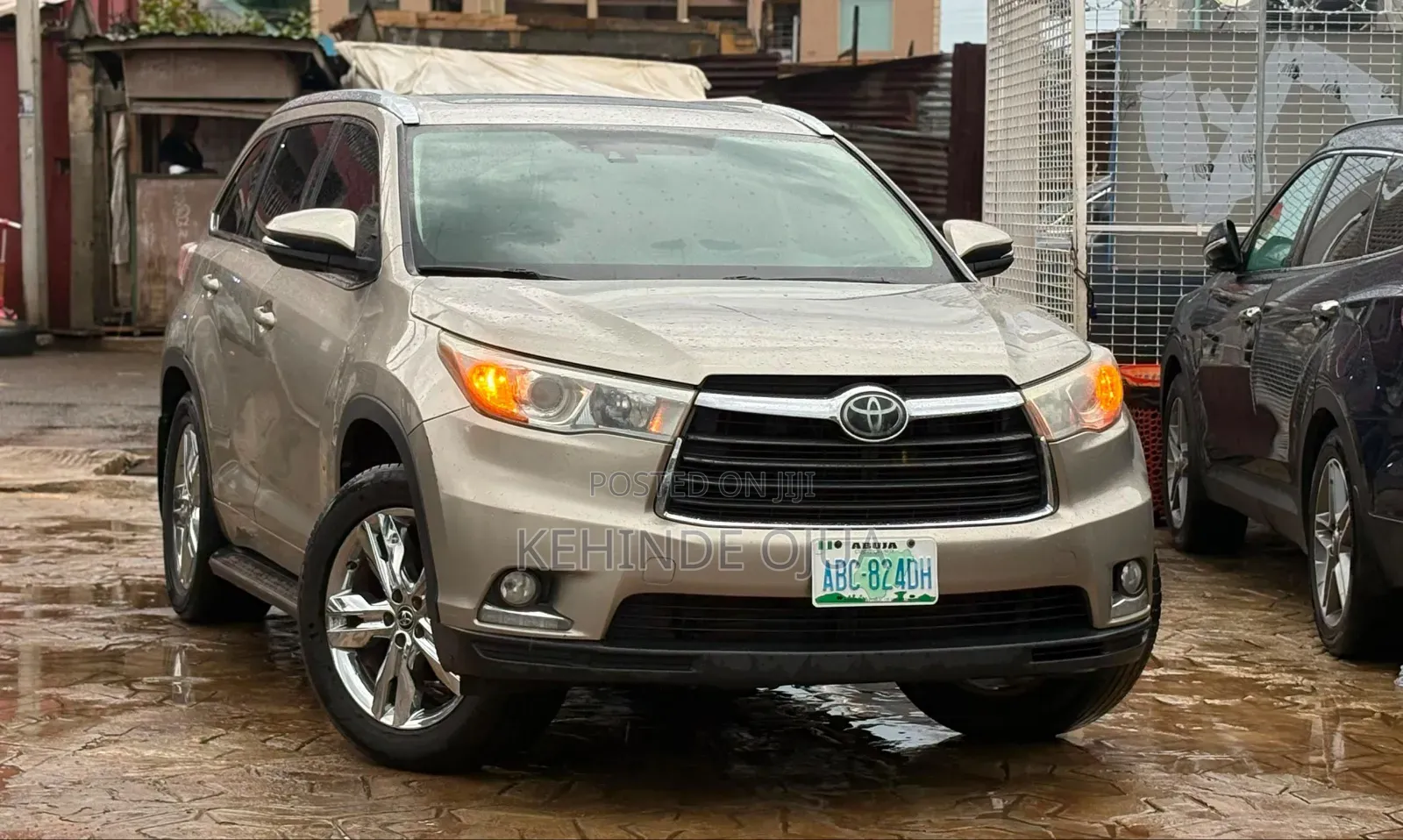 Toyota Highlander Limited V6 4x4 (3.5L 6cyl 6A) 2016 Gold