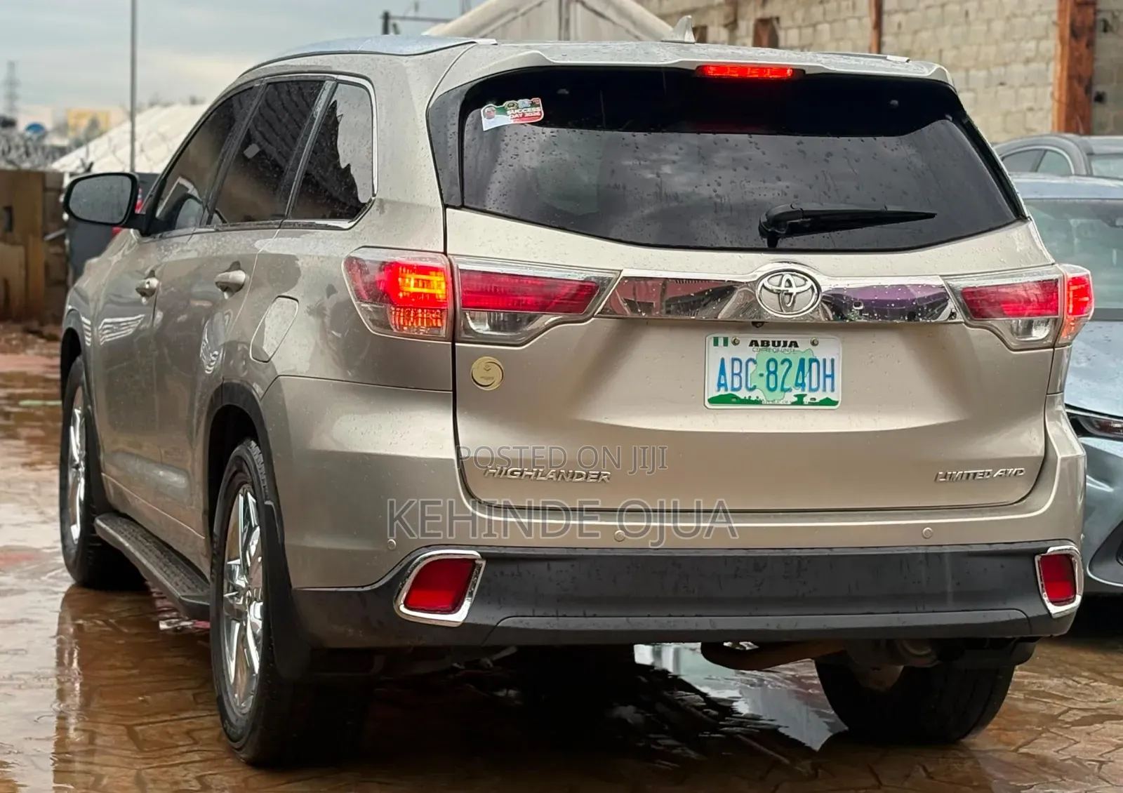 Toyota Highlander Limited V6 4x4 (3.5L 6cyl 6A) 2016 Gold