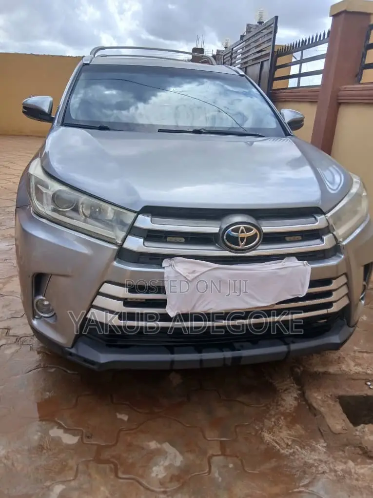Toyota Highlander 2017 Silver