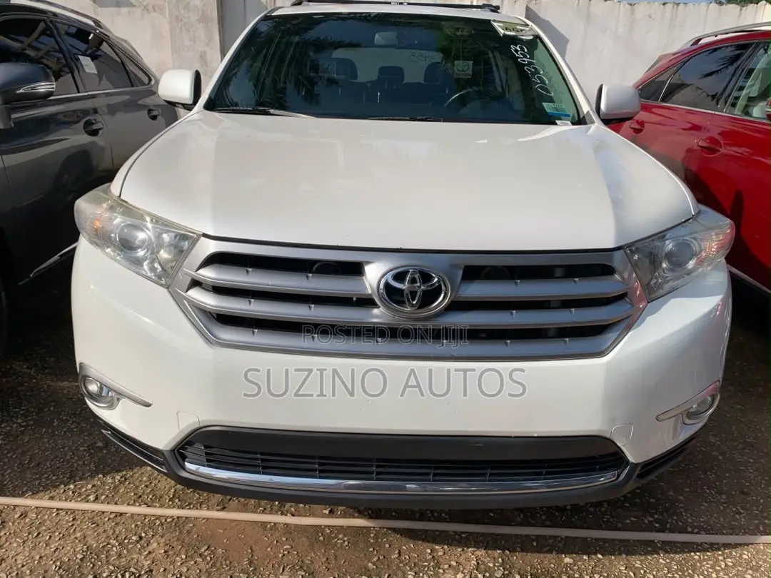 Toyota Highlander Limited 2012 White