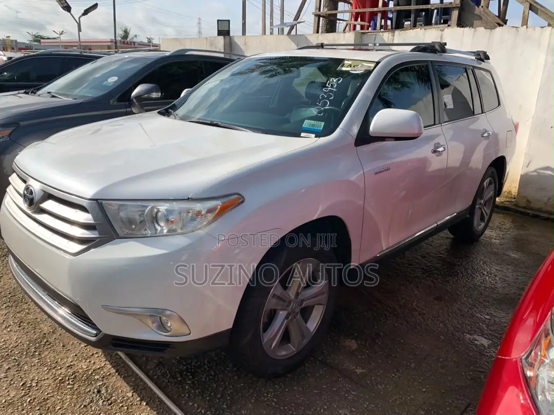 Toyota Highlander Limited 2012 White