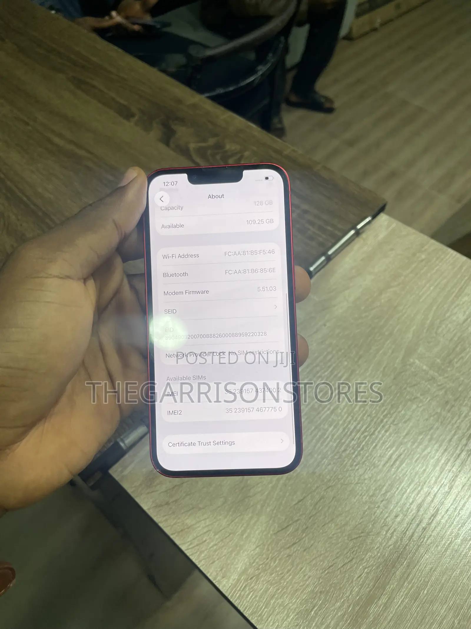 Apple iPhone 13 128 GB Red