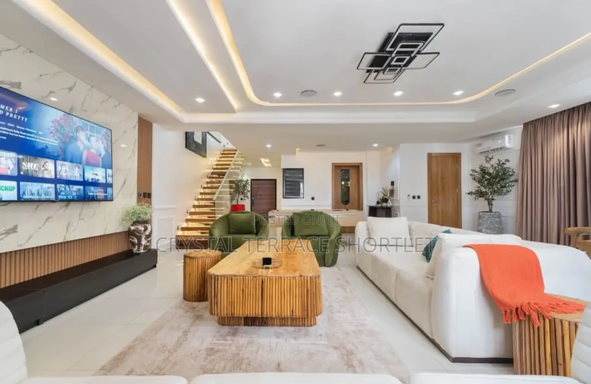 Luxurious 3 Bedroom Duplex Apartment Shortlet Water Front