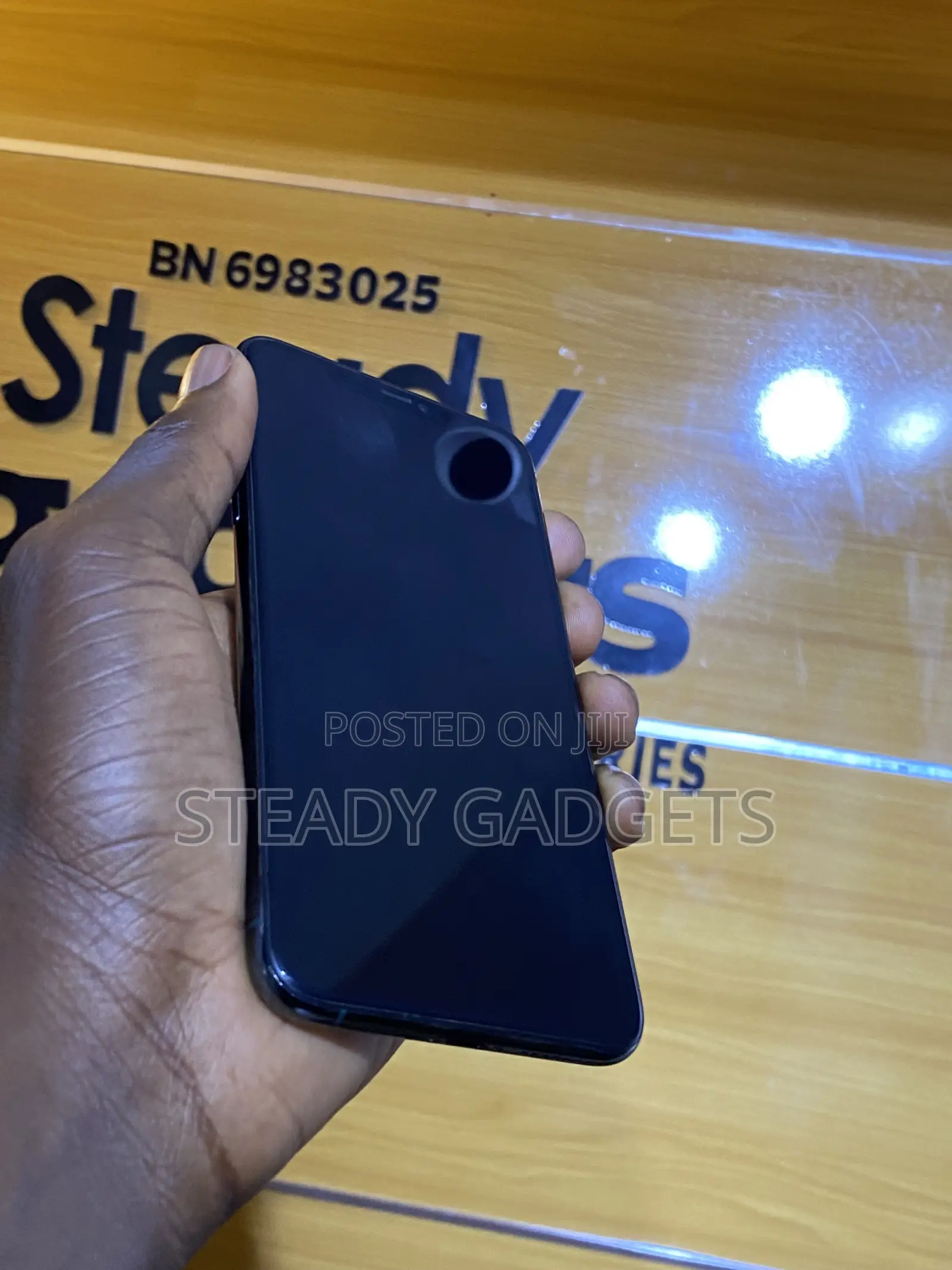 Apple iPhone 11 Pro Max 64 GB Green