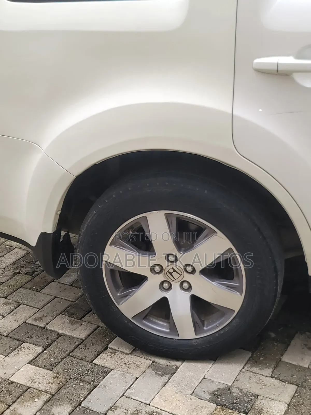 Honda Pilot Touring w/RES/Navi 4WD (3.5L 6cyl 5A) 2013 Off white
