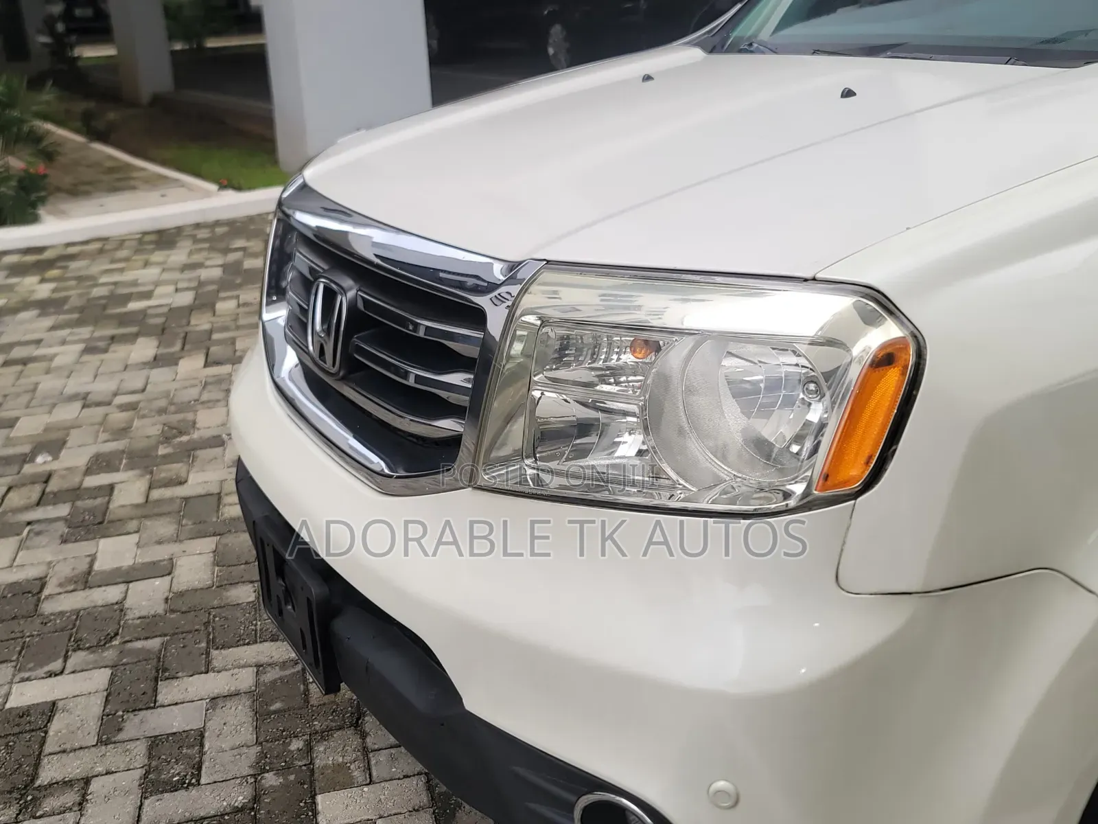 Honda Pilot Touring w/RES/Navi 4WD (3.5L 6cyl 5A) 2013 Off white