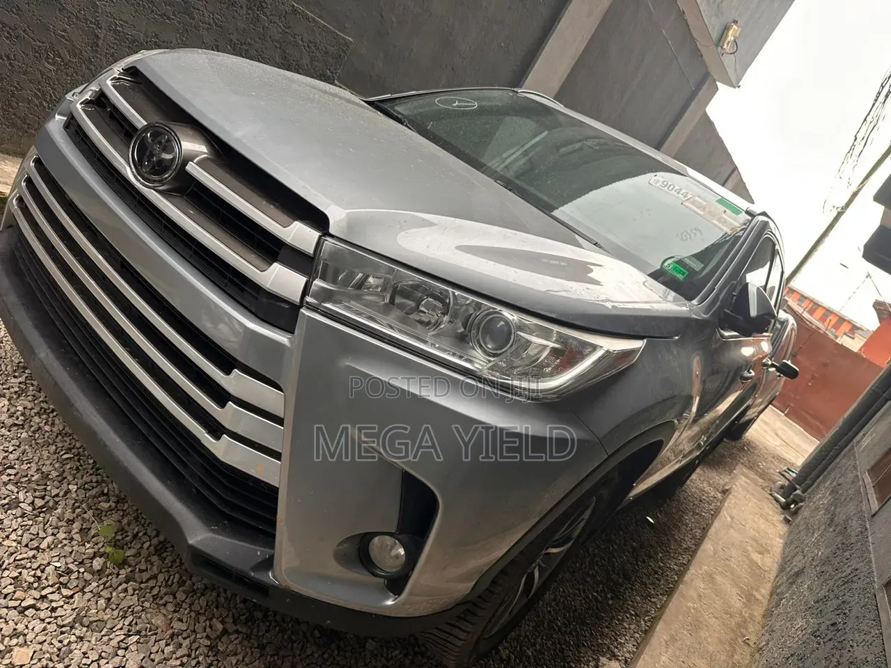 Toyota Highlander XLE 2019 Silver