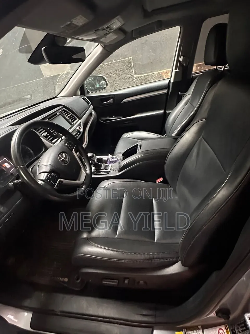 Toyota Highlander XLE 2019 Silver