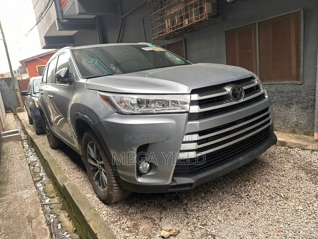 Toyota Highlander XLE 2019 Silver
