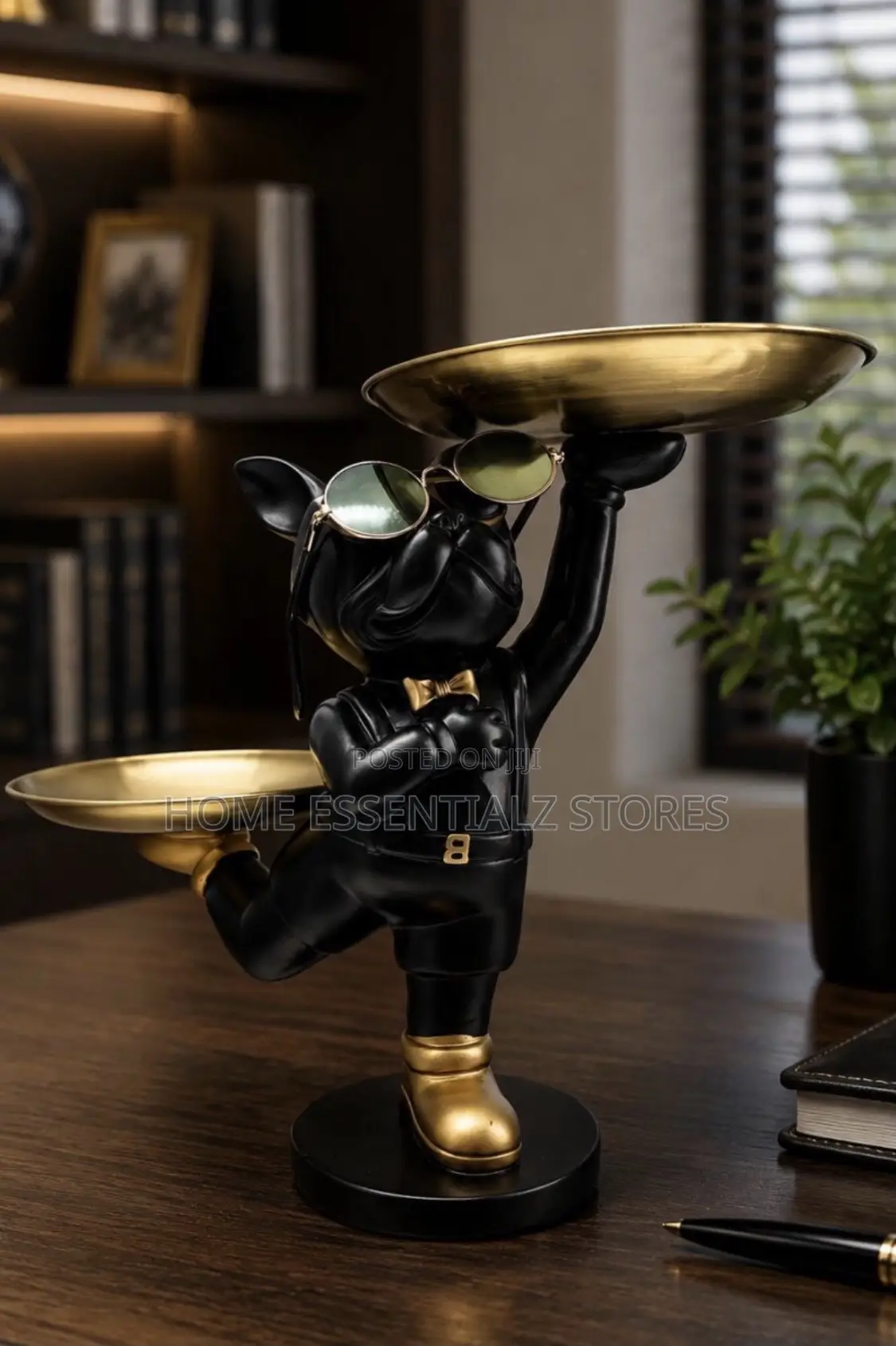Butler Tray Holder Sculpture - Bulldog Tray Holder