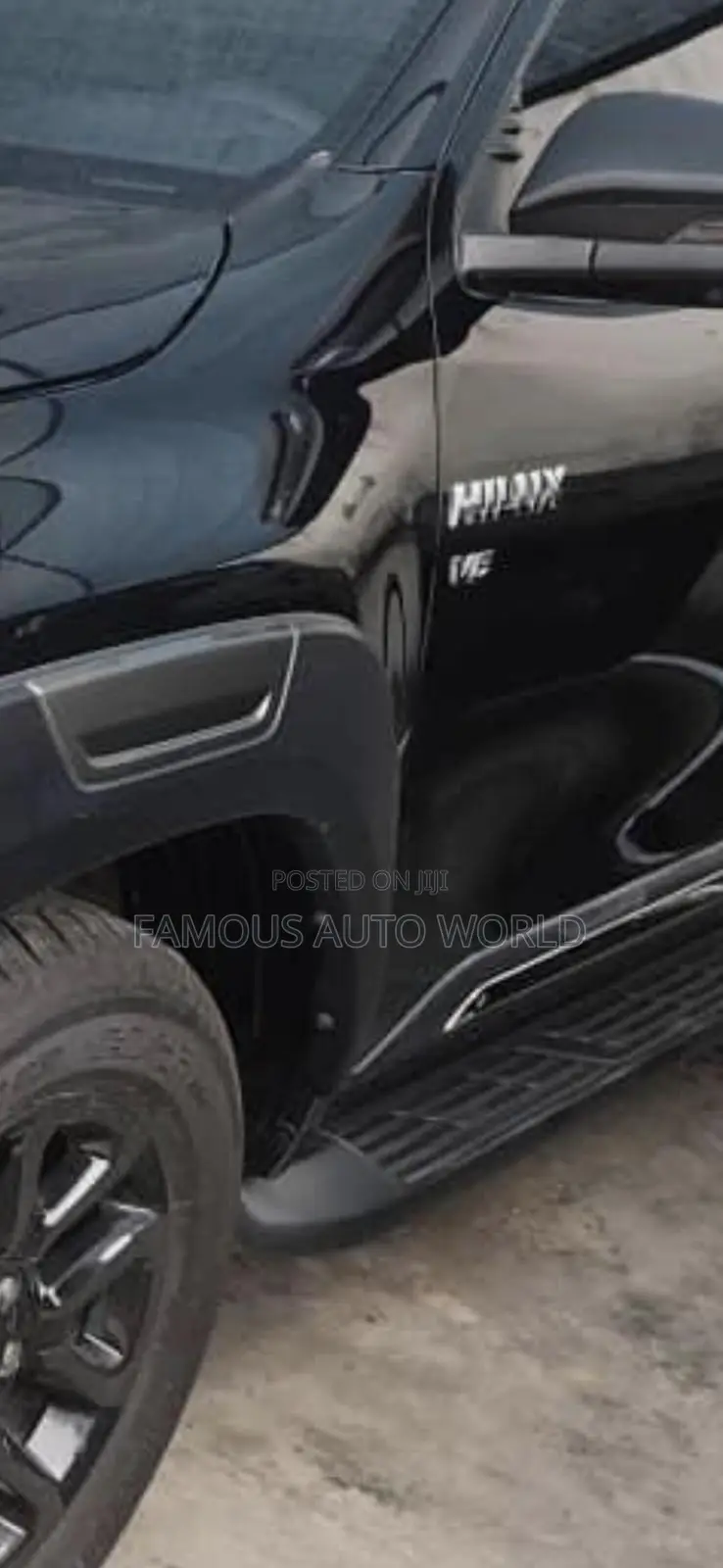 Toyota Hilux 2024 Black