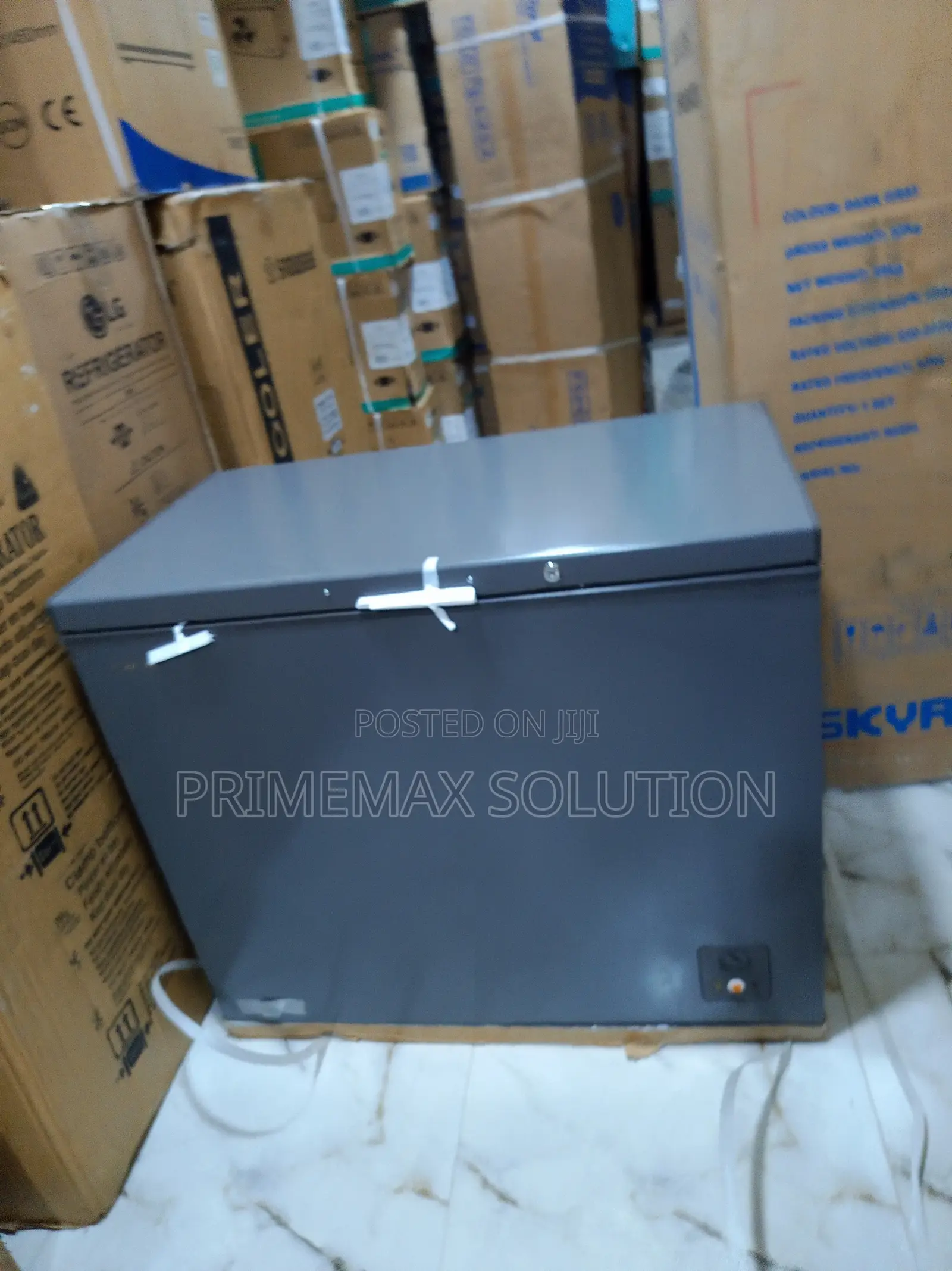 Silver Sleek: Premium 250l Chest Freezer by Hisense