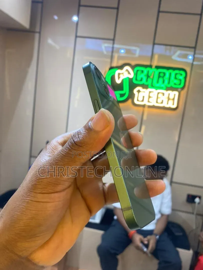 Apple iPhone 13 128 GB Green