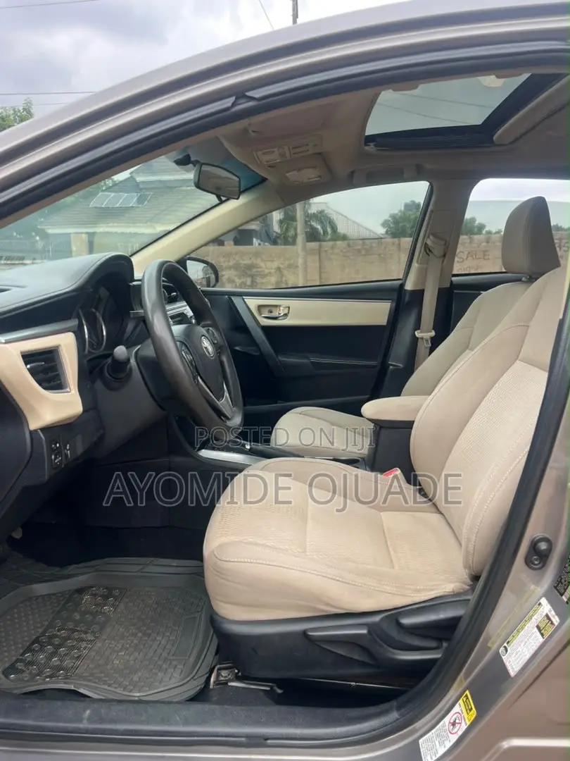 Toyota Corolla 2014 Gold