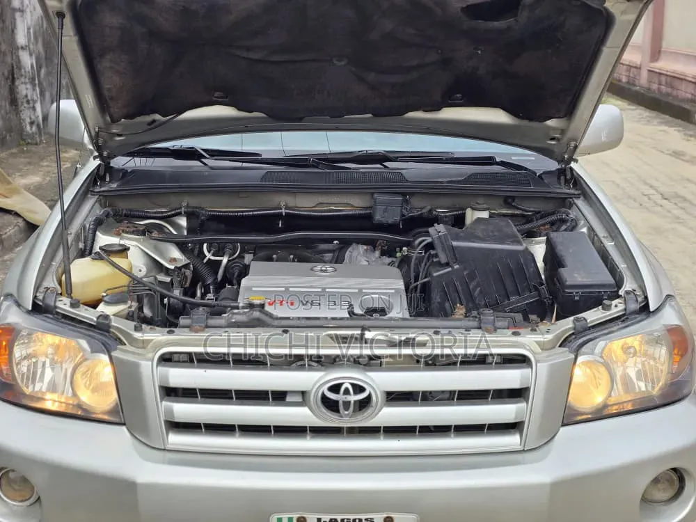 Toyota Highlander 2005 Silver