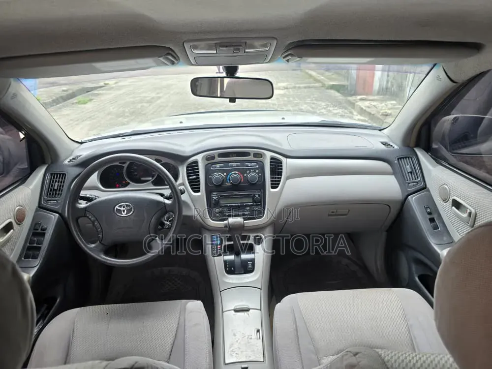 Toyota Highlander 2005 Silver