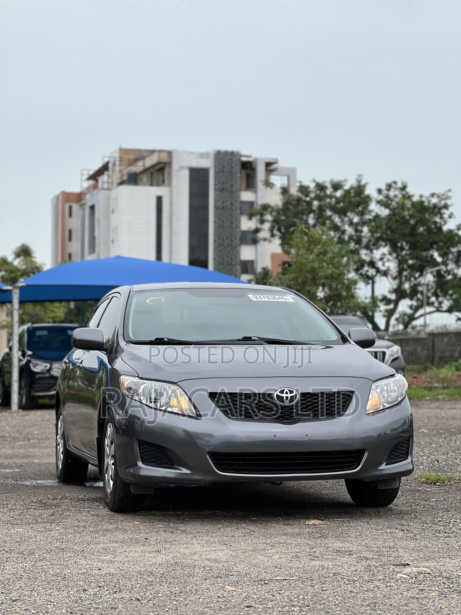 Toyota Corolla Base 4dr Sedan (1.8L 4cyl 5M) 2011 Gray