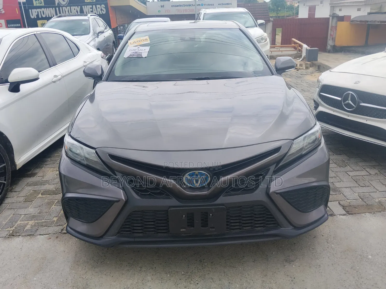 Toyota Camry 2023 Brown