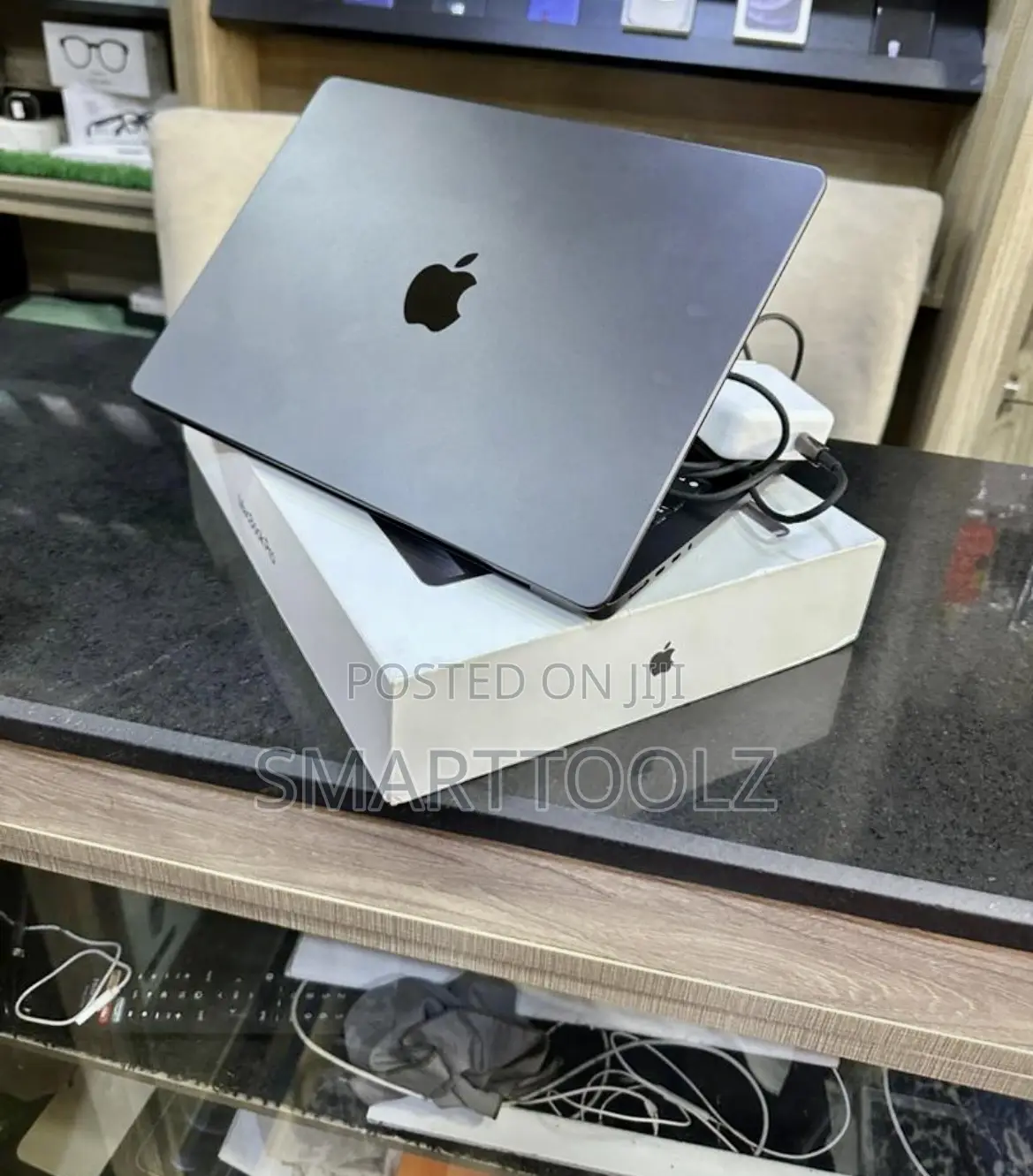 Laptop Apple MacBook Pro 2025 M5 16GB Apple M5 Pro SSD 512GB