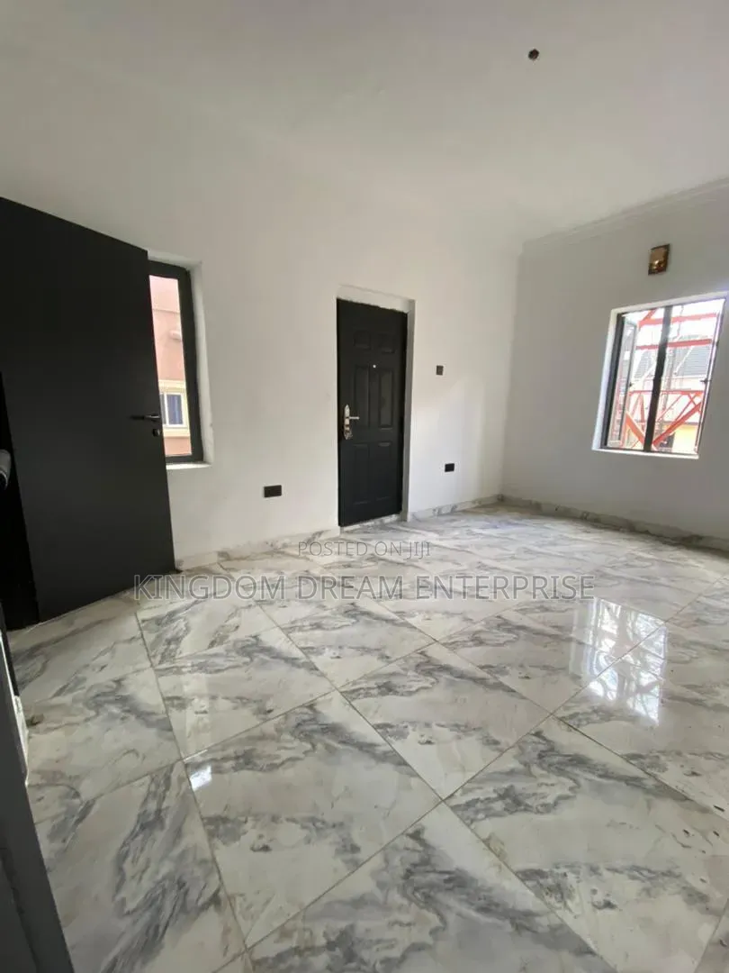 2bdrm Block of Flats in Ebute Meta for rent