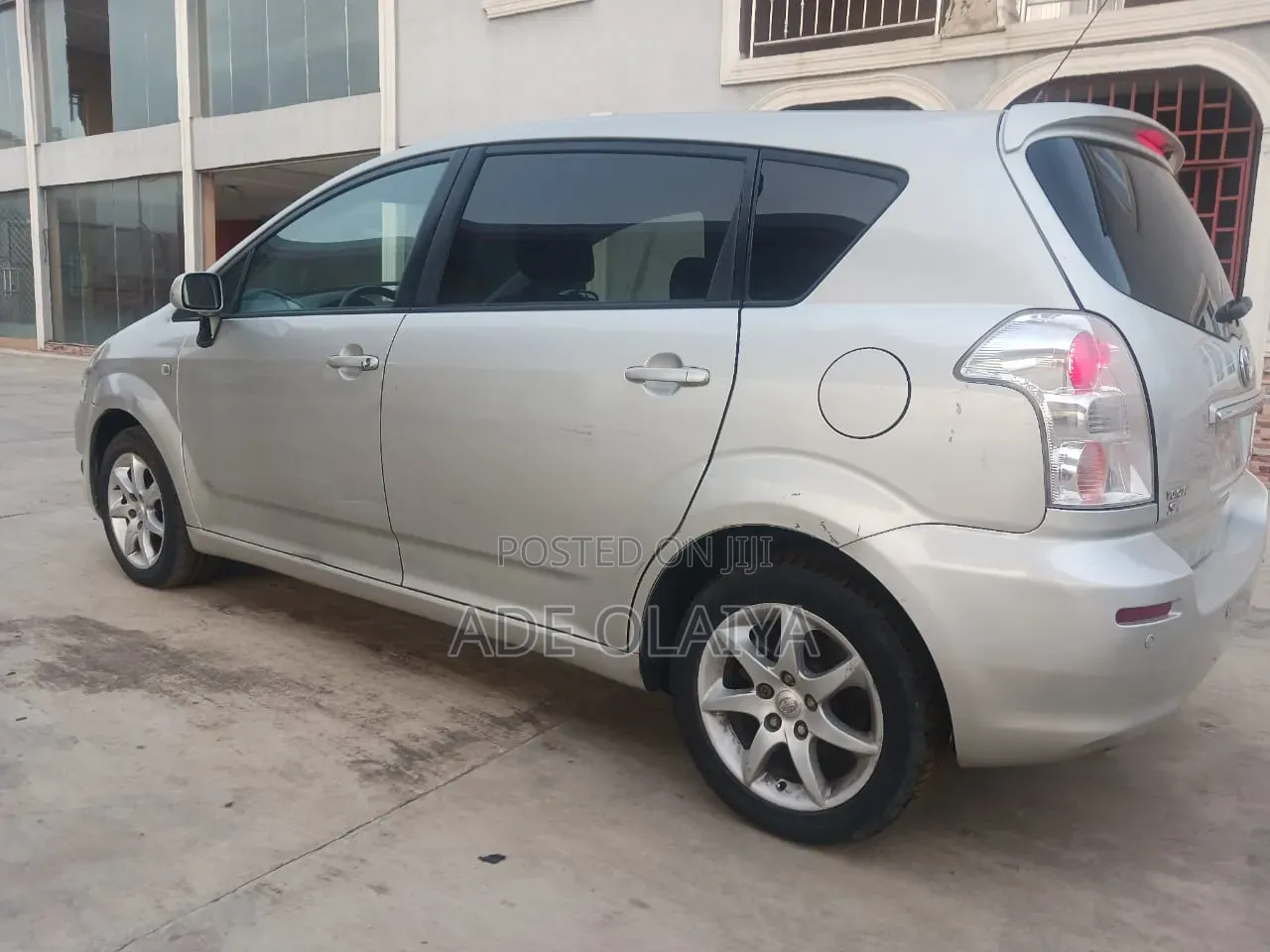 Toyota Verso 1.8 2009 Silver