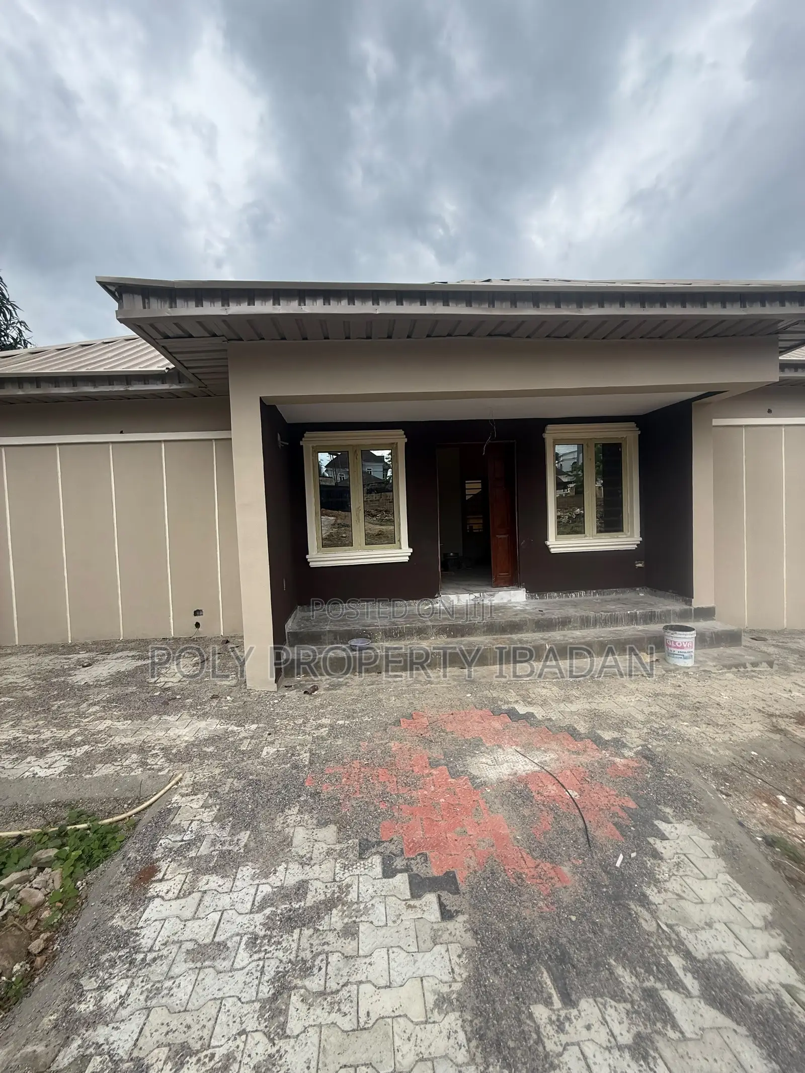 2bdrm Apartment in Kolapo Ishola Gra, Akobo for rent