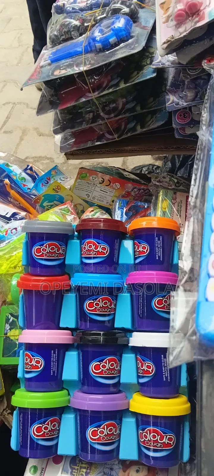 12 Cansplay Colour Dough