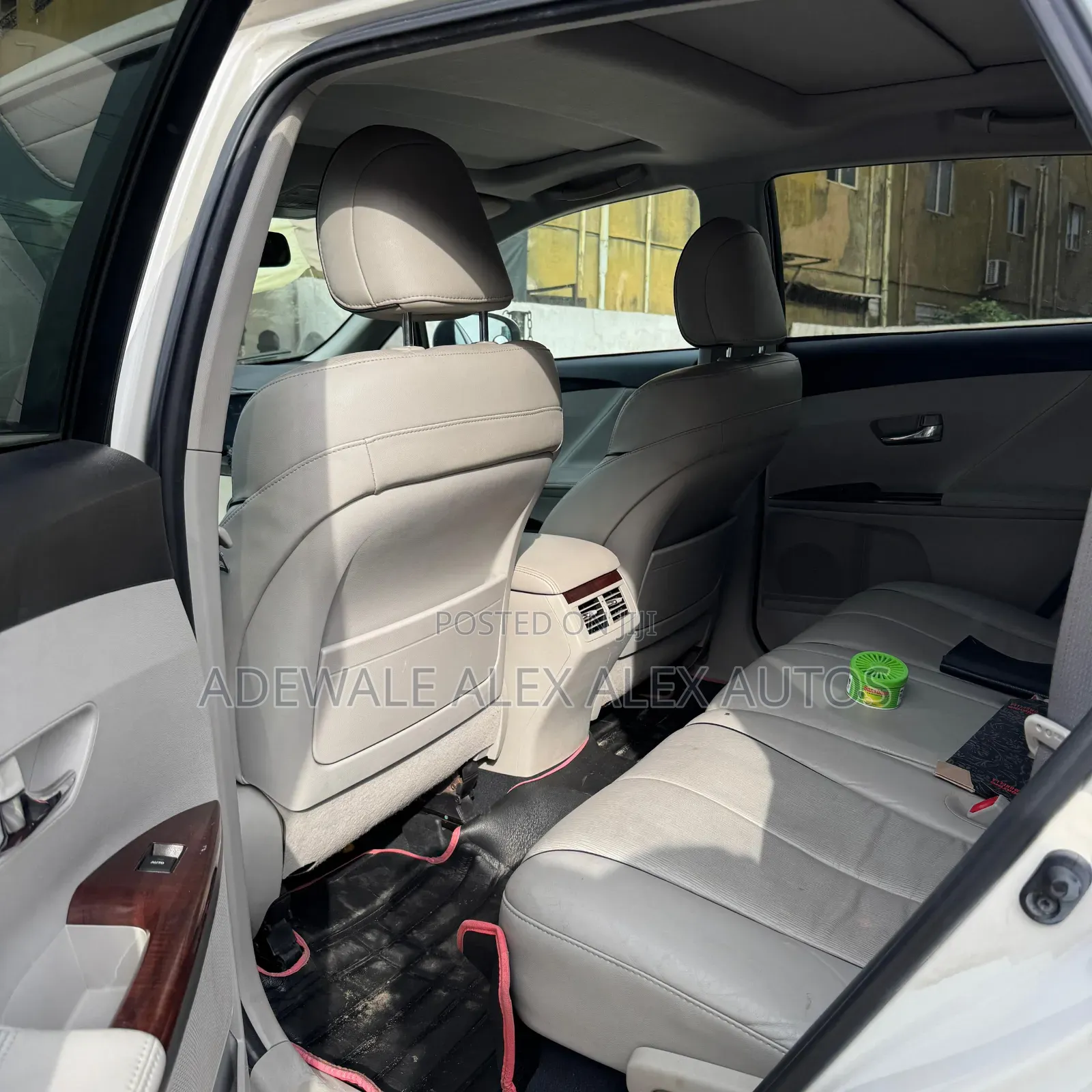Toyota Venza 2010 White