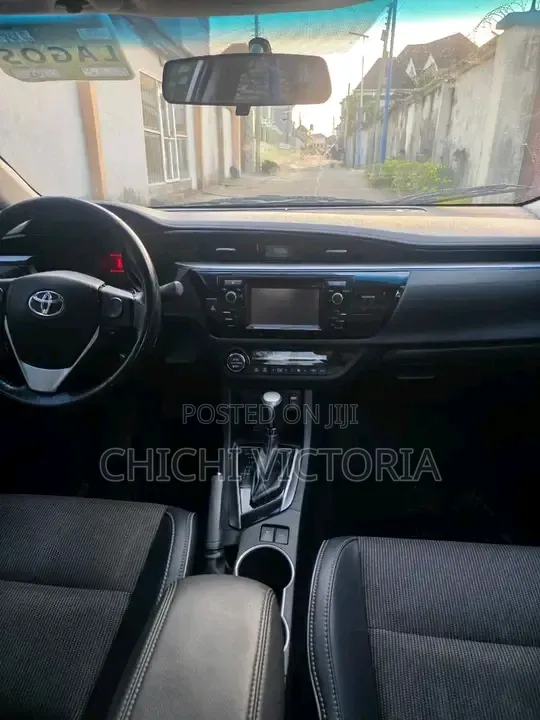 Toyota Corolla 2016 Silver