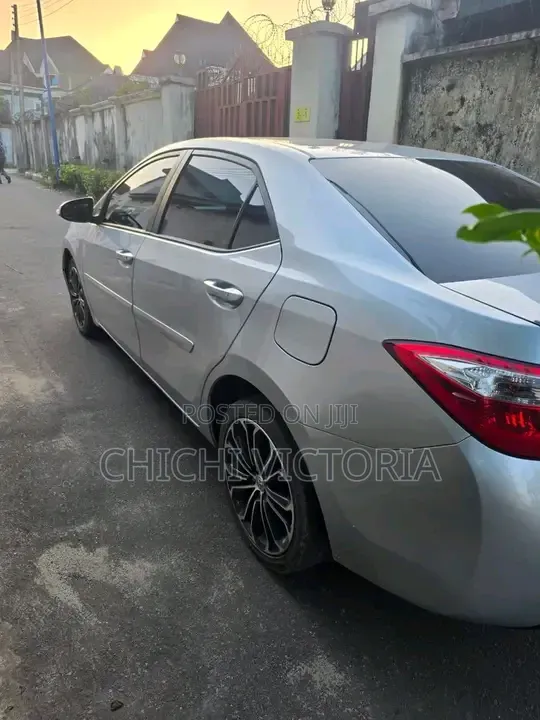 Toyota Corolla 2016 Silver