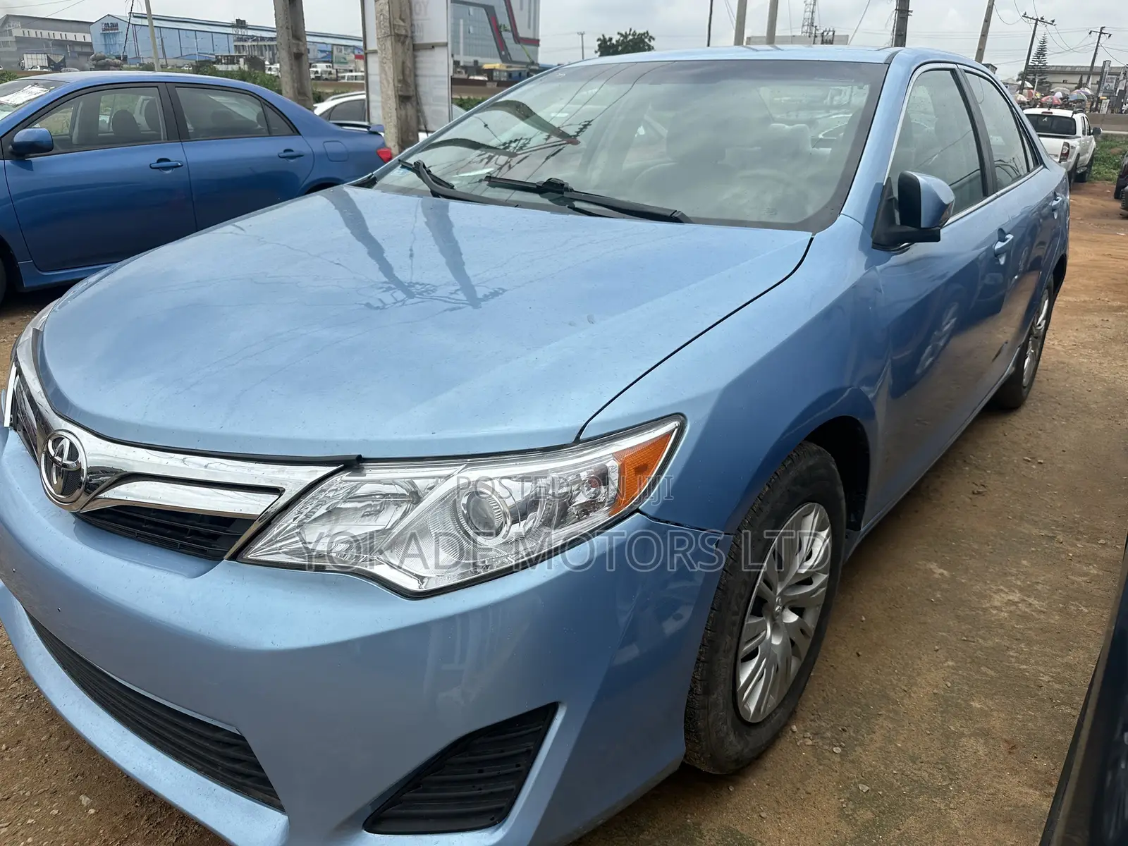 Toyota Camry LE 4dr Sedan (2.5L 4cyl 6A) 2012 Blue