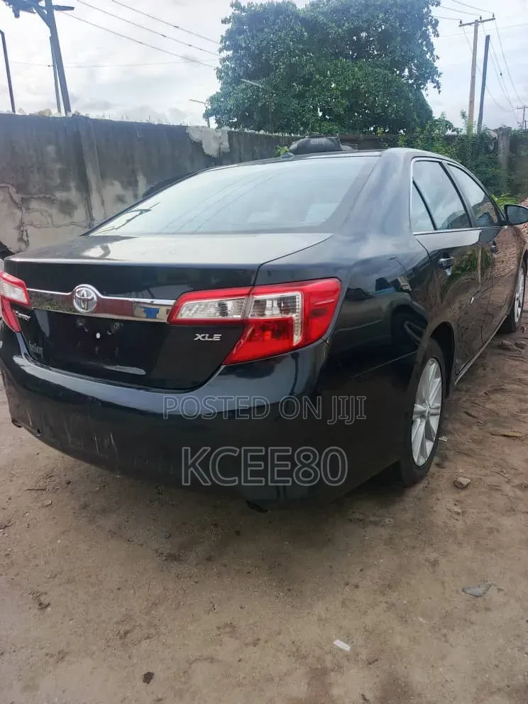 Toyota Camry L 4dr Sedan (2.5L 4cyl 6A) 2014 Blue