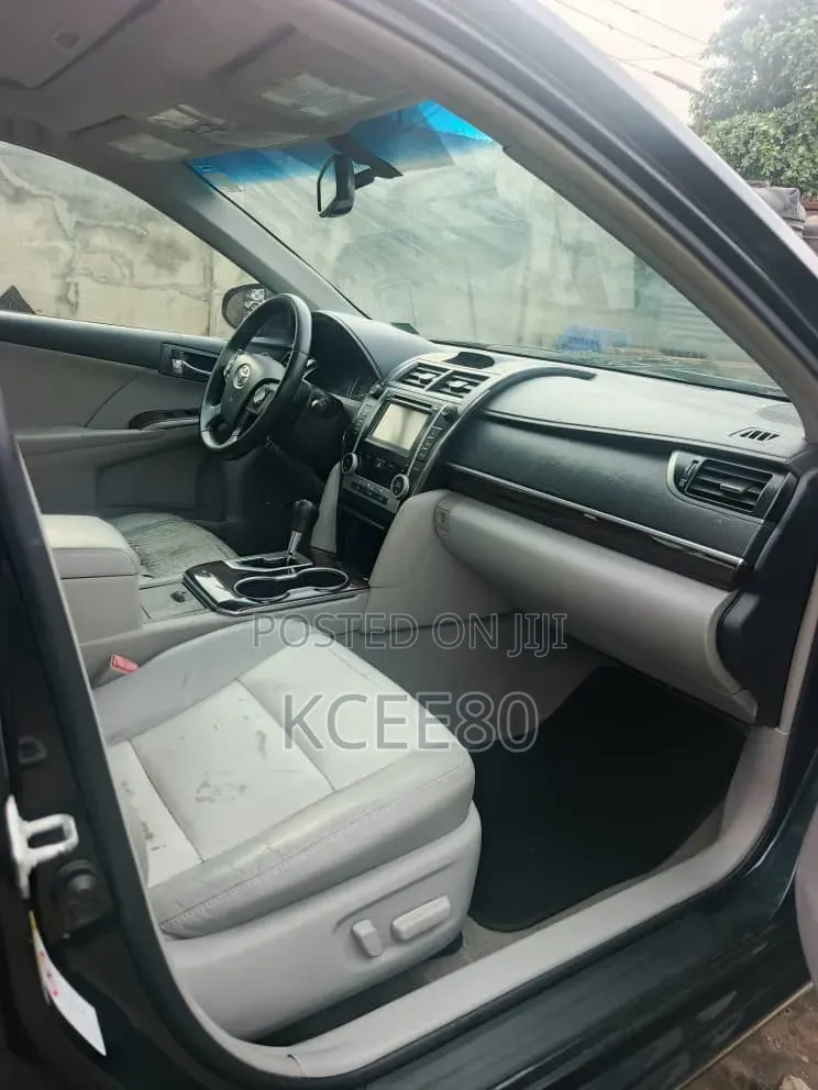 Toyota Camry L 4dr Sedan (2.5L 4cyl 6A) 2014 Blue