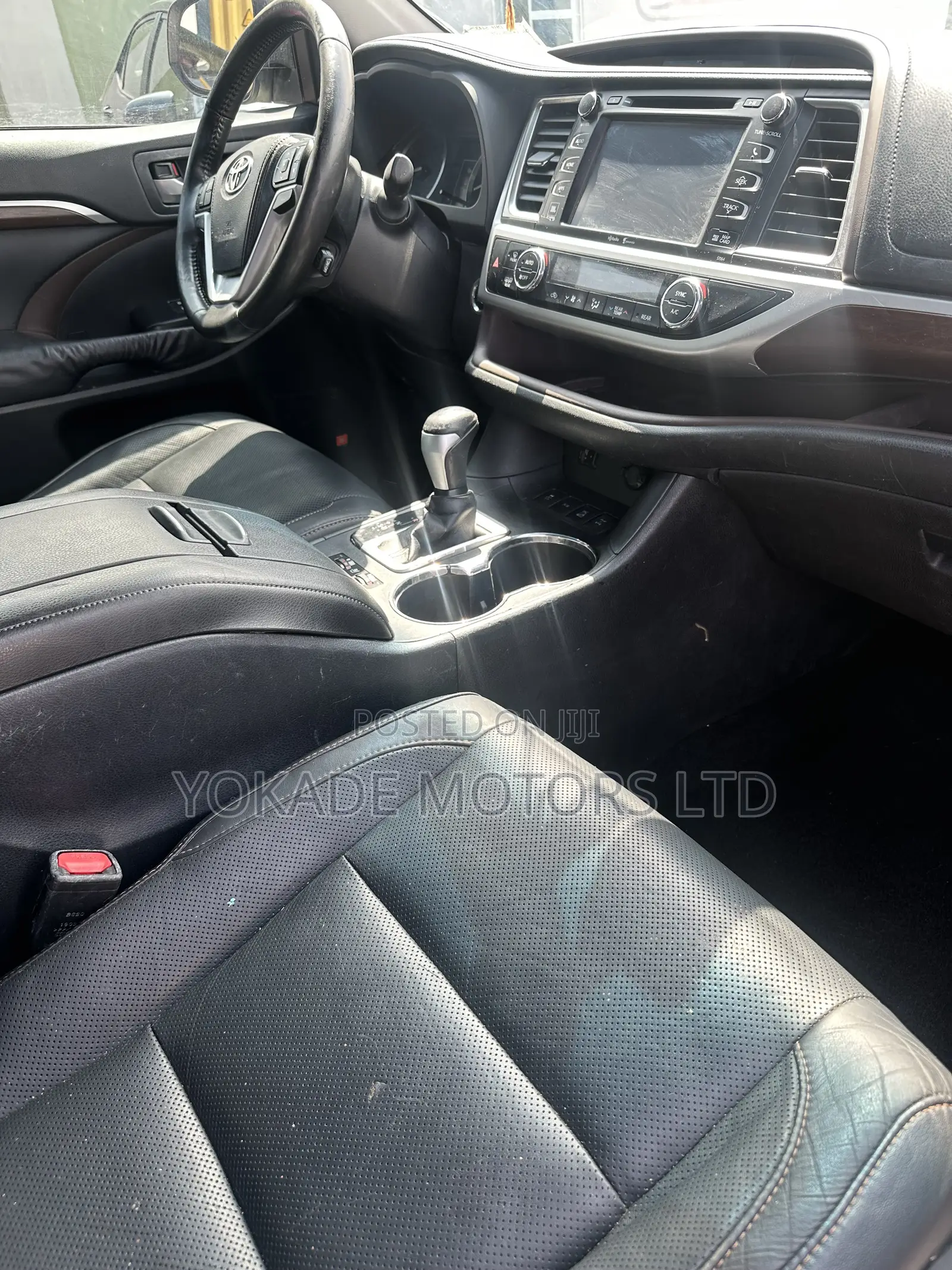 Toyota Highlander Limited 4dr SUV AWD (3.5L 6cyl 6A) 2015 White