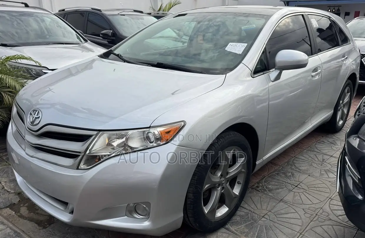 Toyota Venza 2010 Silver