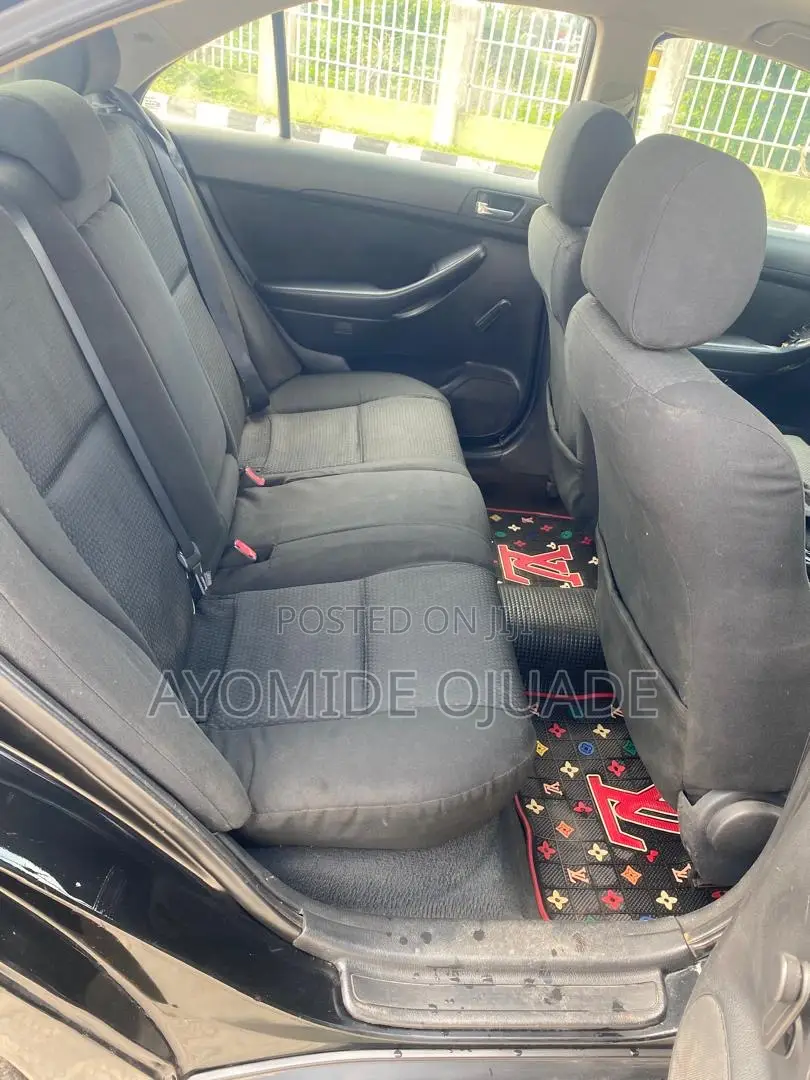 Toyota Avensis 2005 Blue