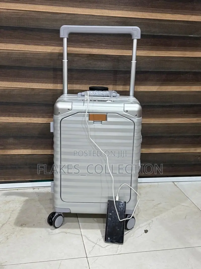 Cabin Size With Laptop Compartments