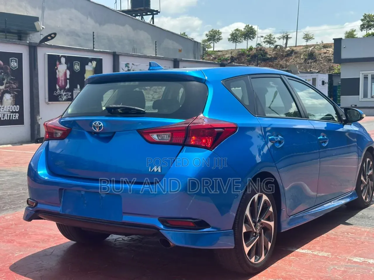 Toyota Corolla LE 4dr Sedan (1.8L 4cyl CVT) 2017 Blue
