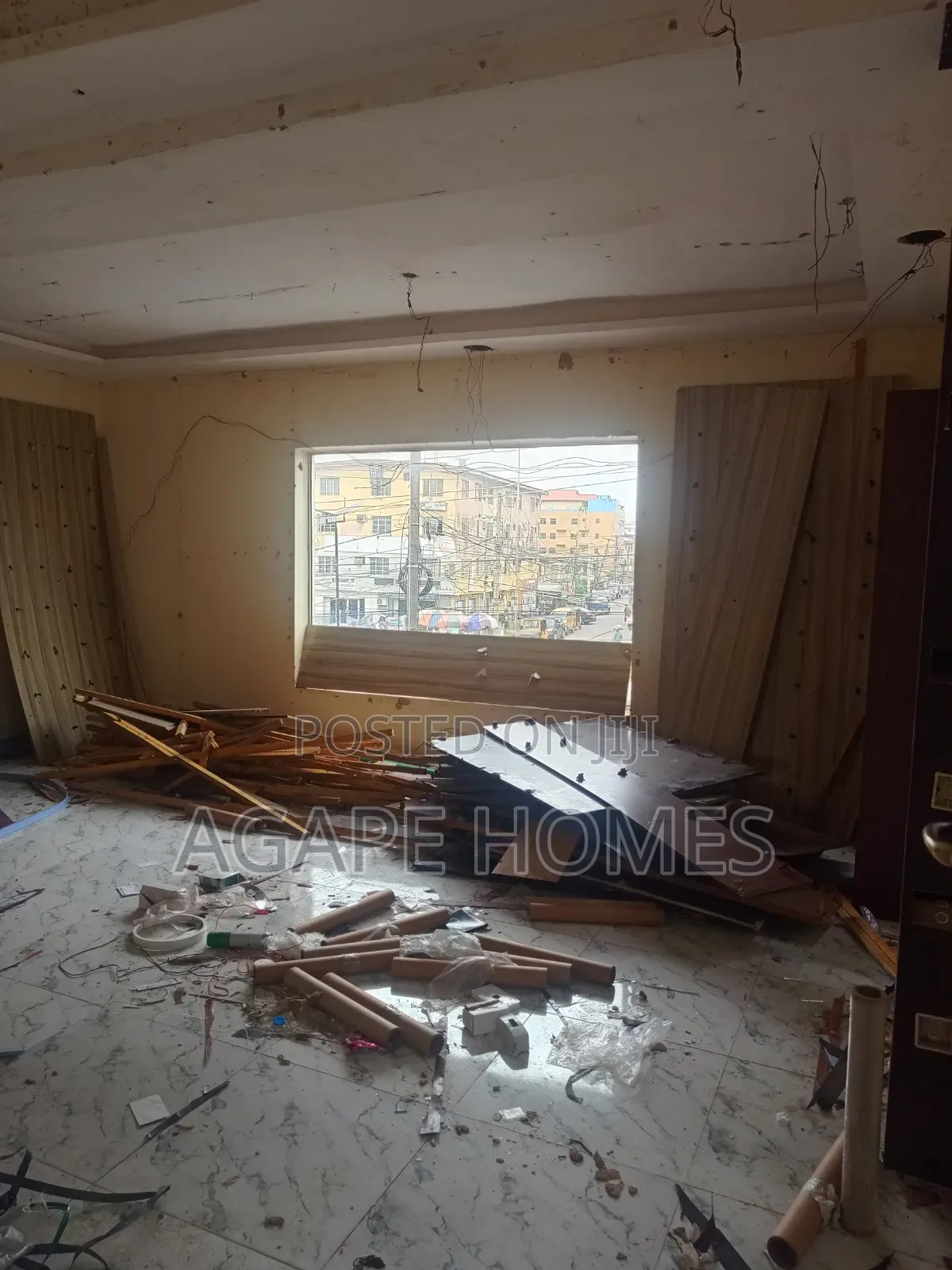 Shop Space With in Built Toilet on the 1st Floor Facing a Major Road
